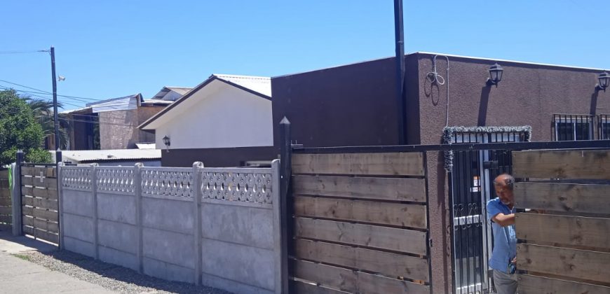SE VENDE AMPLIO TERRENO (792m2) CON EXCELENTE CASA EN REÑACA ALTO (CONVERSABLE)