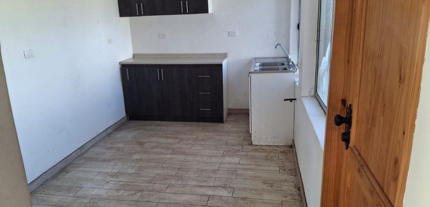 SE VENDE AMPLIO TERRENO (792m2) CON EXCELENTE CASA EN REÑACA ALTO (CONVERSABLE)