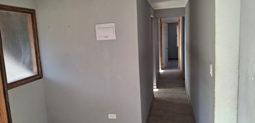 SE VENDE AMPLIO TERRENO (792m2) CON EXCELENTE CASA EN REÑACA ALTO (CONVERSABLE)