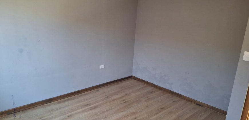 SE VENDE AMPLIO TERRENO (792m2) CON EXCELENTE CASA EN REÑACA ALTO (CONVERSABLE)